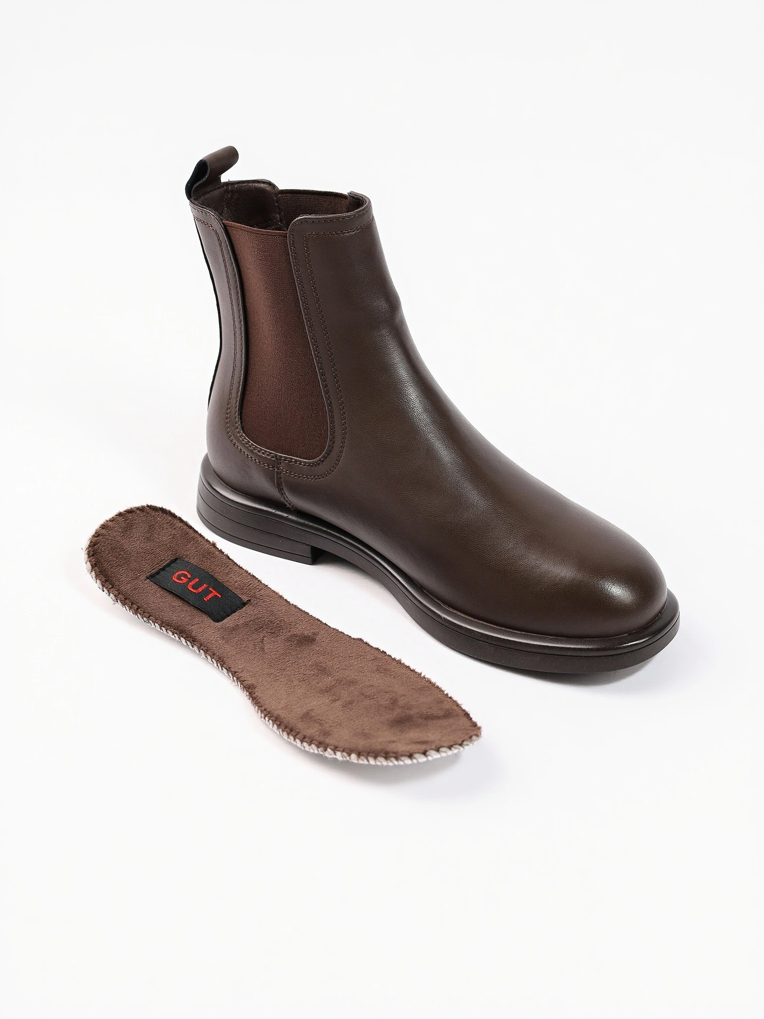 Ботинки-челси коричневого цвета на низком каблуке